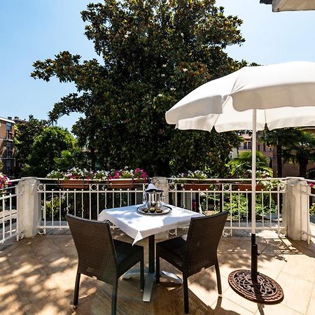 Hotel Villa Delle Palme Venedik-Lido Dış mekan fotoğraf