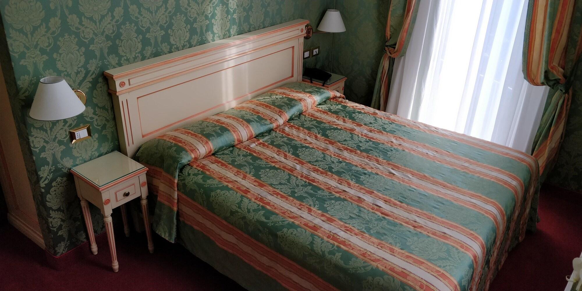Hotel Villa Delle Palme Venedik-Lido Dış mekan fotoğraf