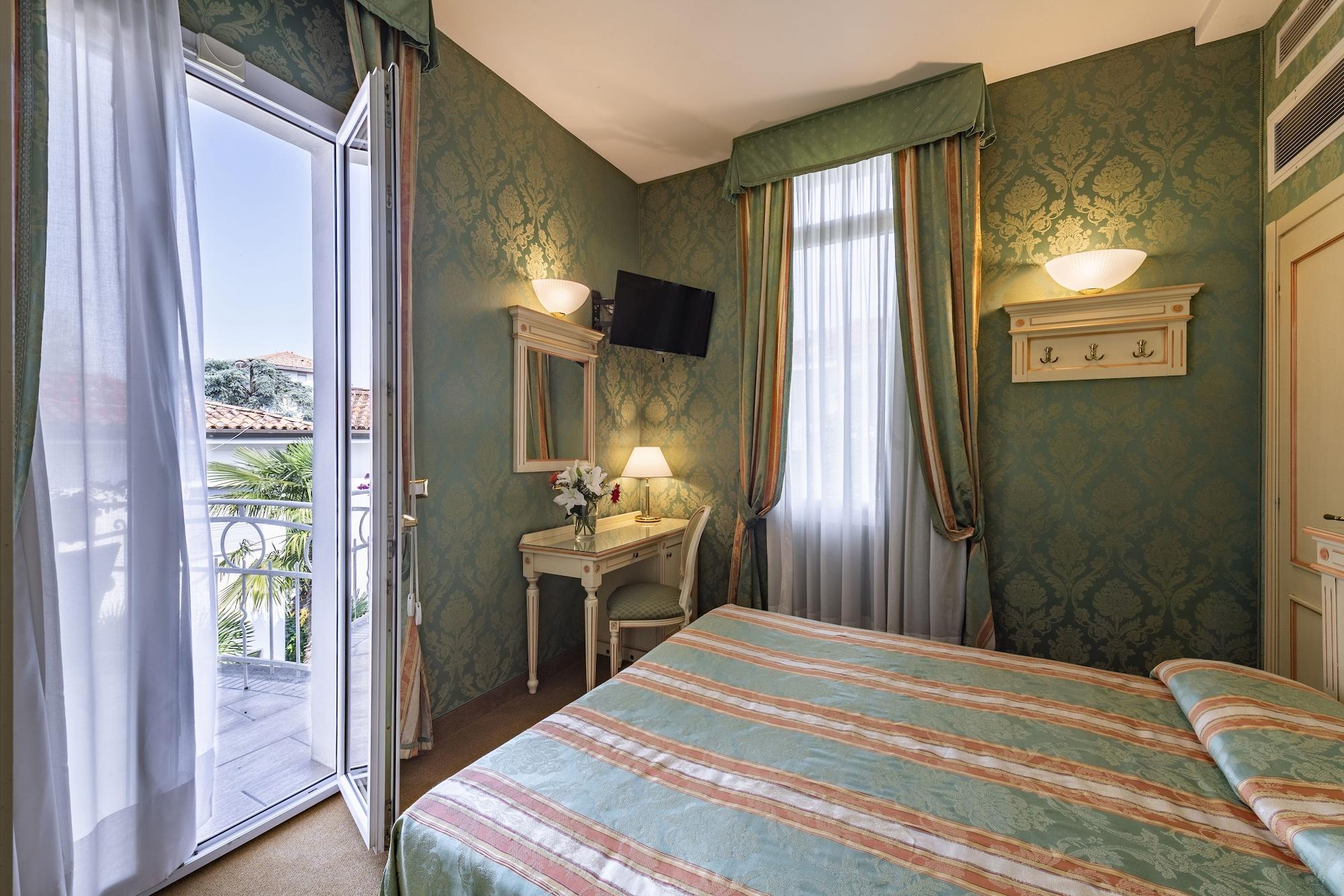 Hotel Villa Delle Palme Venedik-Lido Dış mekan fotoğraf