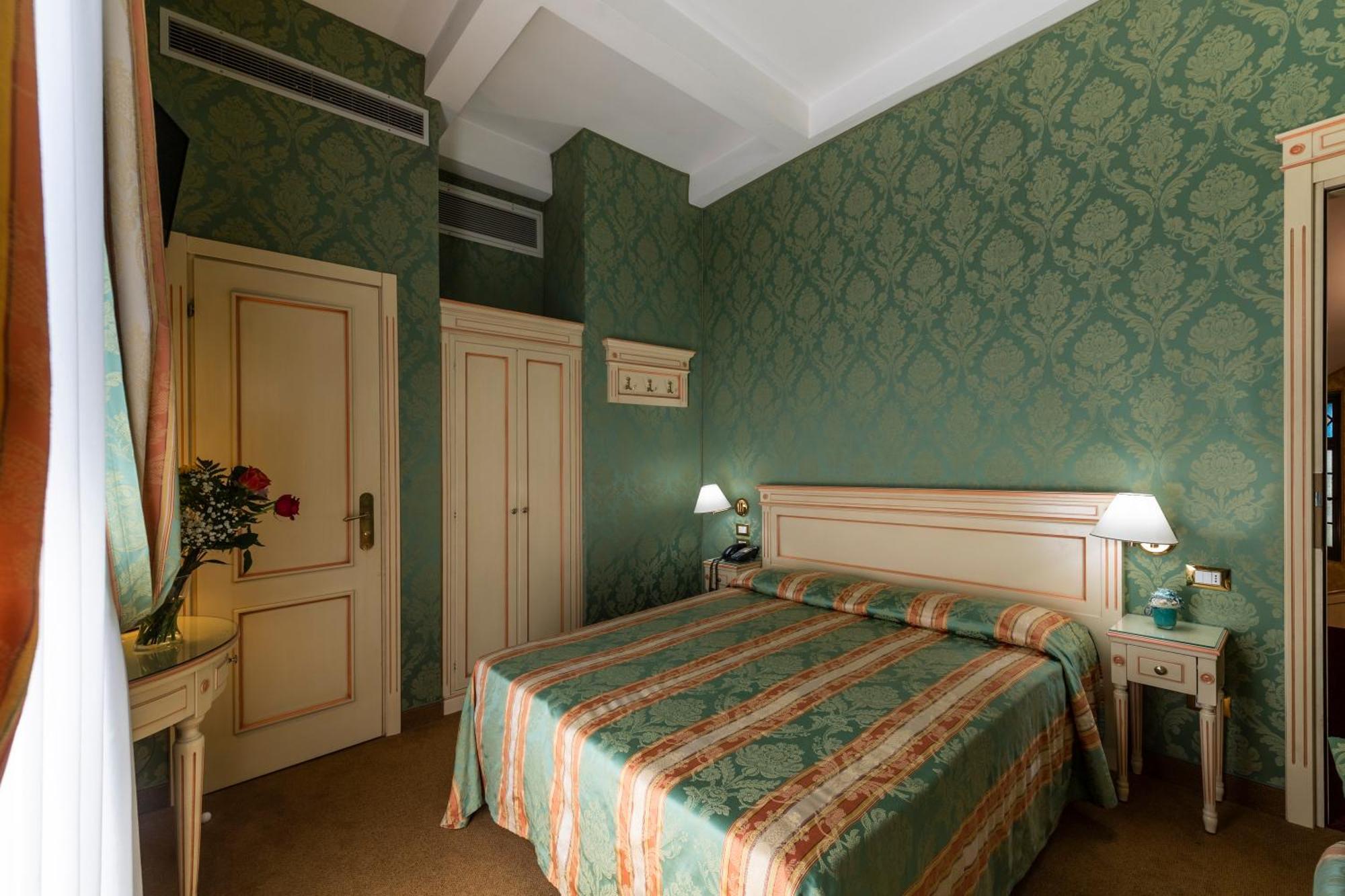Hotel Villa Delle Palme Venedik-Lido Dış mekan fotoğraf