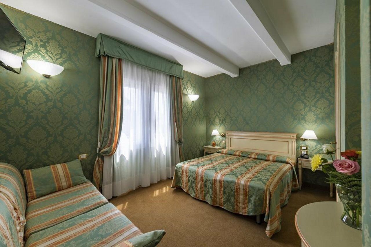 Hotel Villa Delle Palme Venedik-Lido Dış mekan fotoğraf